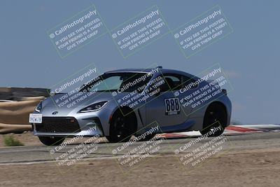 media/Oct-04-2025-OnGrid (Sat) [[44bd565ffa]]/Green Group/Grapevine/